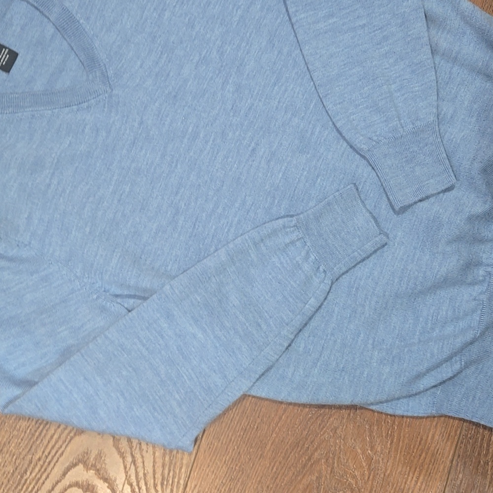JOS. A. BANK 100% merino Wool Sweater Size Med... #7717 - Picture 3 of 4